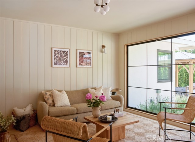 4367 Rising Hill Road, Altadena CA: https://media.crmls.org/medias/0c6a1d37-735f-4032-8306-7f6c9f608adb.jpg