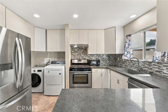 669 East Matchwood Place photo 16