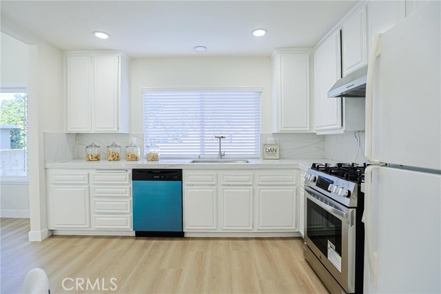 Detail Gallery Image 24 of 68 For 2301 W Manly, Santa Ana,  CA 92704 - 4 Beds | 2/1 Baths