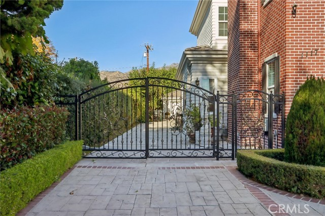 Detail Gallery Image 4 of 68 For 1117 Encanto Dr, Arcadia,  CA 91007 - 6 Beds | 6/1 Baths