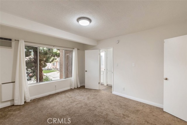 6520 Shirley Avenue, Reseda CA: https://media.crmls.org/medias/0c6b585e-dca9-4a4f-985a-29041445c97b.jpg