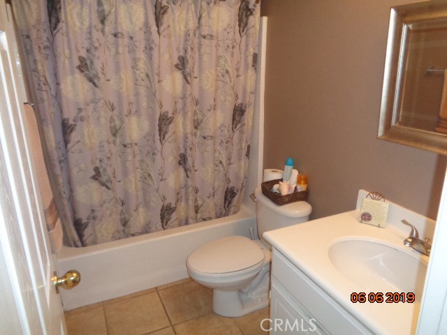 32501 Sprucewood Way, Lake Elsinore CA: https://media.crmls.org/medias/0c6b9f2d-d7bd-4df1-8e9e-fe31397fd16c.jpg