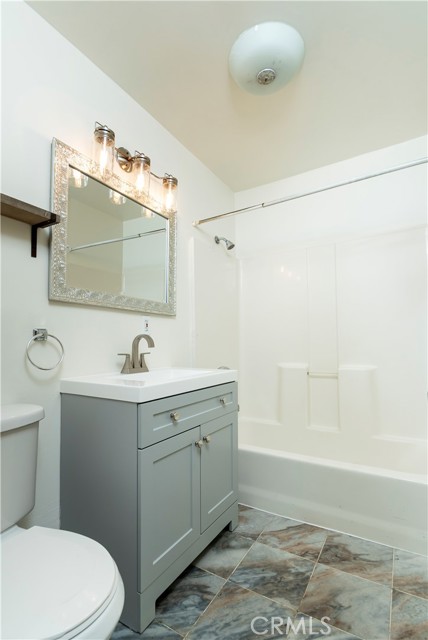 10161 Foothill Boulevard, Sylmar CA: https://media.crmls.org/medias/0c6be382-7843-4262-a89e-cd35a03db74c.jpg