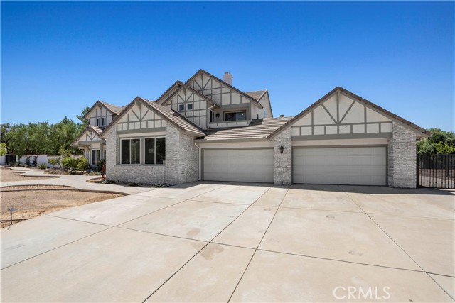 9744 Sweetwater Drive, Agua Dulce CA: https://media.crmls.org/medias/0c6c067e-3ef2-43f8-98fc-bdeca5d3b4b6.jpg