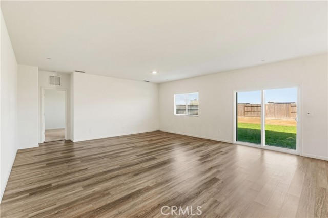 Detail Gallery Image 20 of 51 For 3503 Running Brook, Madera,  CA 93637 - 5 Beds | 2/1 Baths