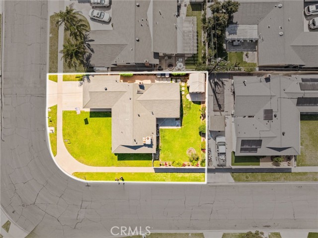 6051 Santa Barbara Avenue, Garden Grove CA: https://media.crmls.org/medias/0c6cf894-aab5-4ff3-8915-2fc443398aef.jpg