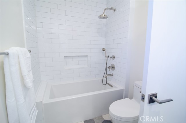 18408 Tribune Street photo 22