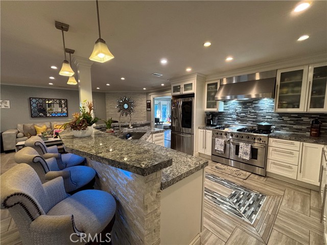 Detail Gallery Image 3 of 19 For 17010 via Los Caballeros, Riverside,  CA 92504 - 4 Beds | 2 Baths