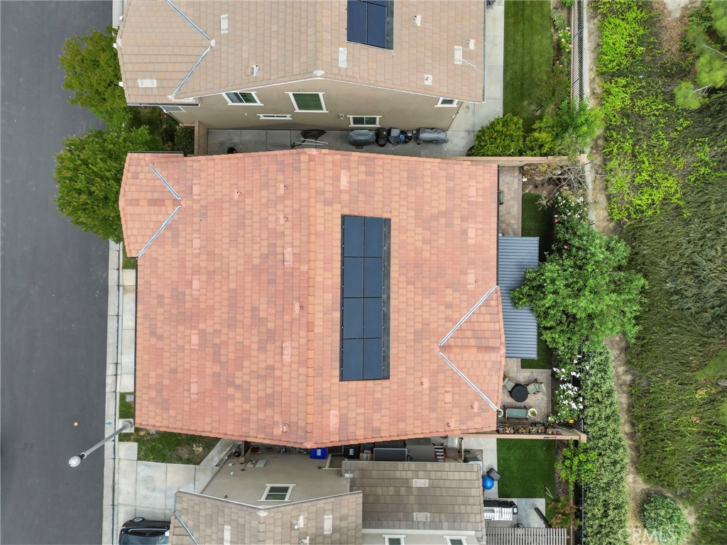 https://media.crmls.org/medias/0c6e6d87-974d-4b56-ab18-9ae0befe2817.jpg?preset=X-Large
