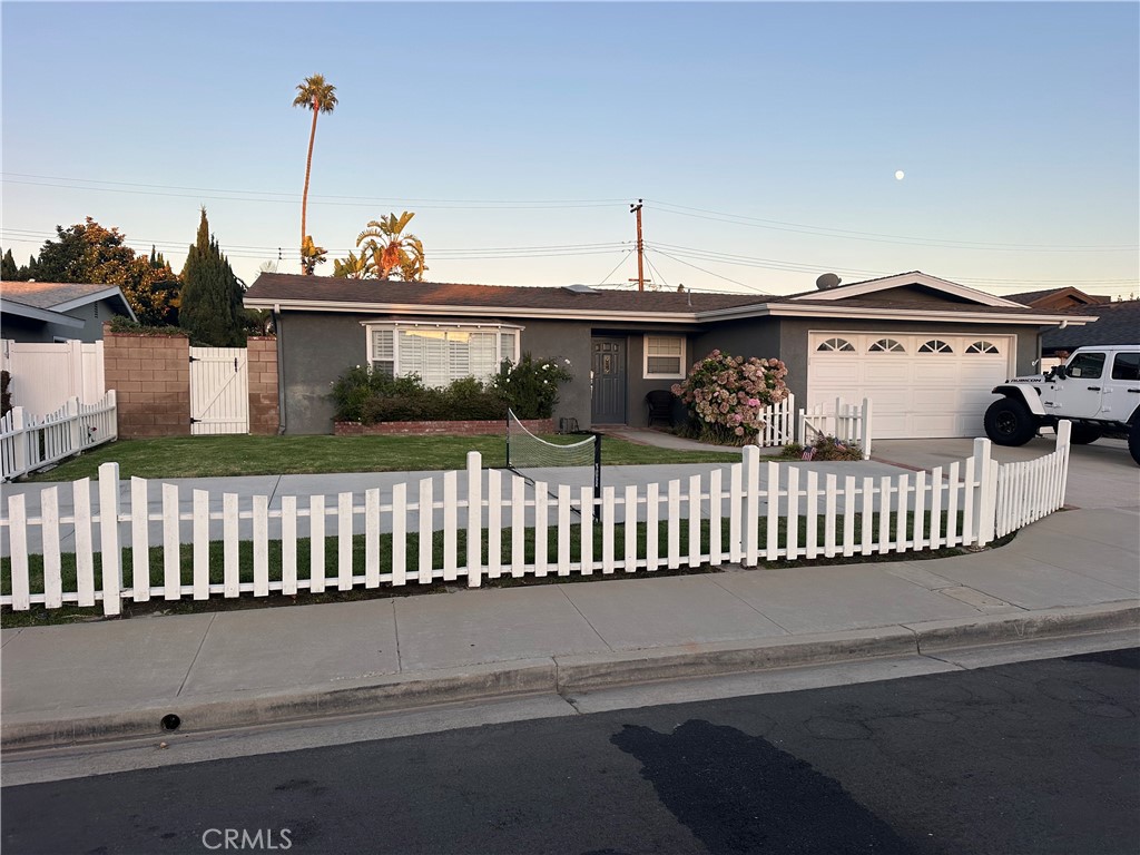3220 Idaho Place
