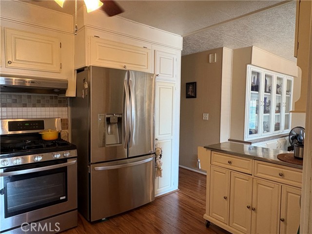 Detail Gallery Image 6 of 33 For 1895 W Devonshire #133,  Hemet,  CA 91545 - 2 Beds | 2 Baths