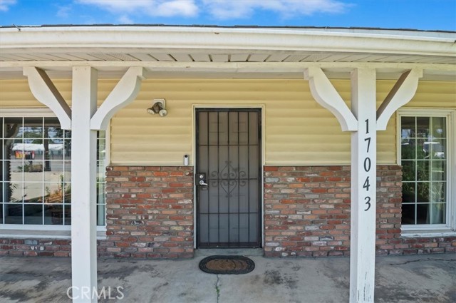 Detail Gallery Image 5 of 26 For 17043 Randall Ave, Fontana,  CA 92335 - 3 Beds | 2 Baths