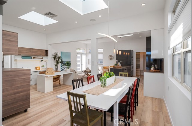 Detail Gallery Image 23 of 72 For 726 W 37th St, San Pedro,  CA 90731 - 5 Beds | 5 Baths