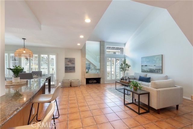 481 Kakkis Drive, Long Beach CA: https://media.crmls.org/medias/0c713226-6604-4c9b-963b-04f2d524d3e0.jpg