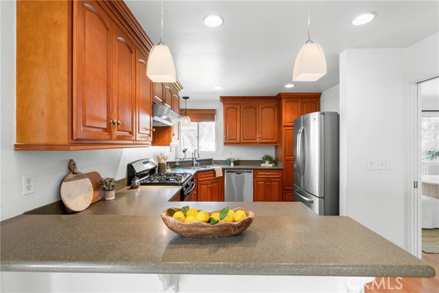 Detail Gallery Image 14 of 50 For 586 36th, Manhattan Beach,  CA 90266 - 3 Beds | 2 Baths