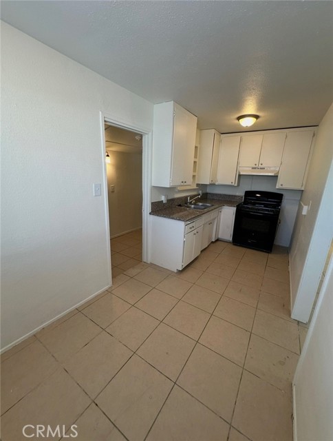 Detail Gallery Image 6 of 17 For 66385 Cahuilla Ave, Desert Hot Springs,  CA 92240 - 2 Beds | 2 Baths