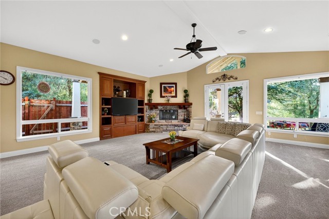 Detail Gallery Image 14 of 71 For 41275 Hacienda Dr, Murrieta,  CA 92562 - 4 Beds | 3/1 Baths