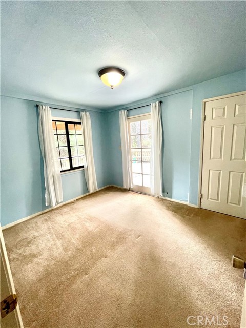 Detail Gallery Image 8 of 12 For 23743 Skyland Dr, Crestline,  CA 92325 - 2 Beds | 1 Baths