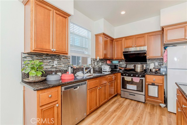 Detail Gallery Image 7 of 31 For 1963 Annandale Way, Pomona,  CA 91767 - 4 Beds | 2/1 Baths