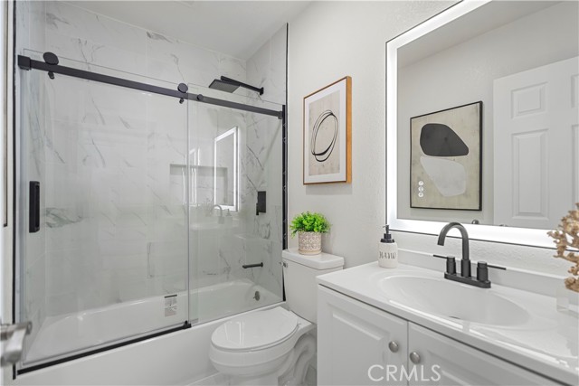 336 N Crescent Heights Boulevard, Los Angeles CA: https://media.crmls.org/medias/0c7388e0-a5f6-4a22-8c56-5818c1d02eac.jpg