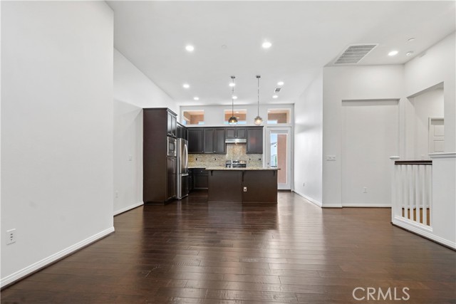 Detail Gallery Image 17 of 63 For 11253 Paseo Lomaso, Porter Ranch,  CA 91326 - 2 Beds | 2 Baths