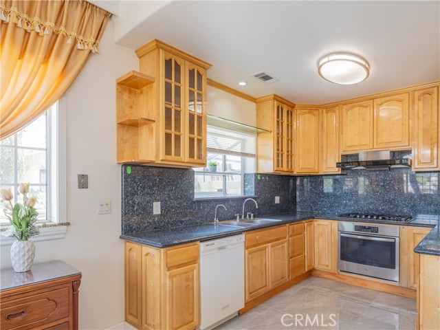 18620 Mescalero Street, Rowland Heights CA: https://media.crmls.org/medias/0c73e5bd-4b0b-4c3a-84bd-91a52a26e1b0.jpg