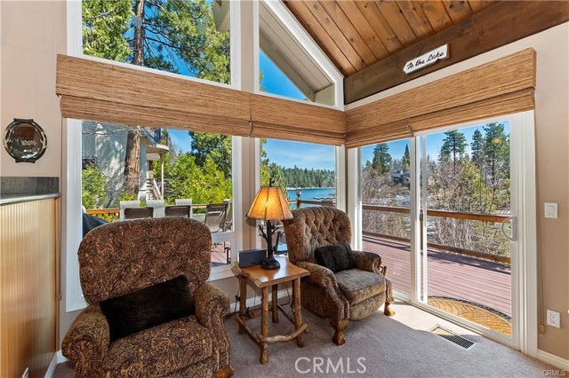 Detail Gallery Image 8 of 52 For 27513 W Shore Rd, Lake Arrowhead,  CA 92352 - 6 Beds | 4/1 Baths