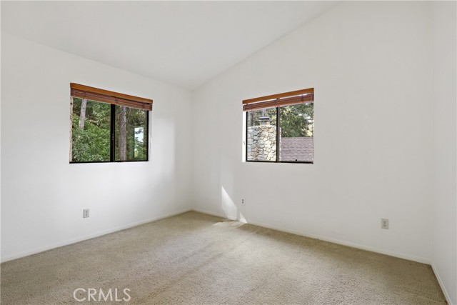 Detail Gallery Image 27 of 40 For 994 Lausanne Dr, Crestline,  CA 92325 - 4 Beds | 2/1 Baths