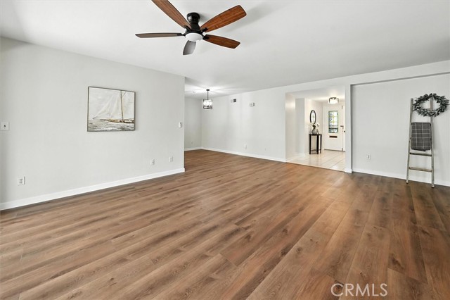 Detail Gallery Image 5 of 34 For 26428 Circle Knoll Ct, Newhall,  CA 91321 - 2 Beds | 2 Baths
