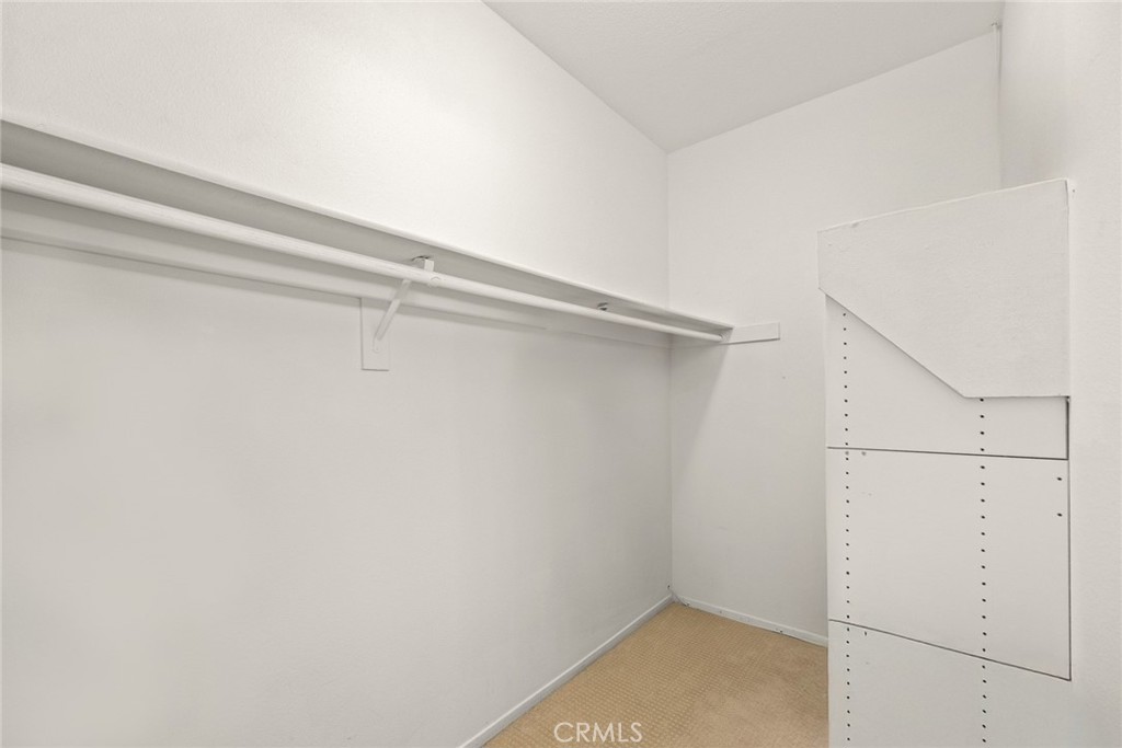 https://media.crmls.org/medias/0c755311-8be5-4568-bd28-65097353a09b.jpg?preset=X-Large