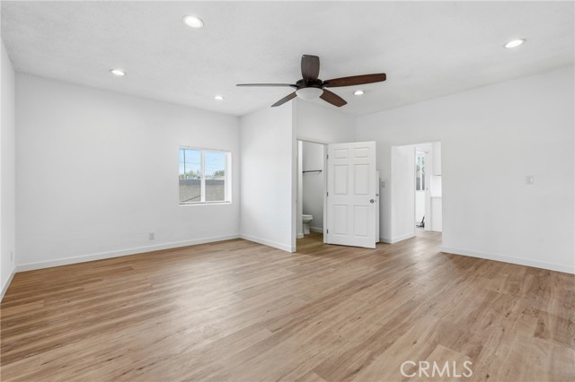 Detail Gallery Image 31 of 44 For 8647 Corbin Ave, Winnetka,  CA 91306 - 5 Beds | 3/1 Baths