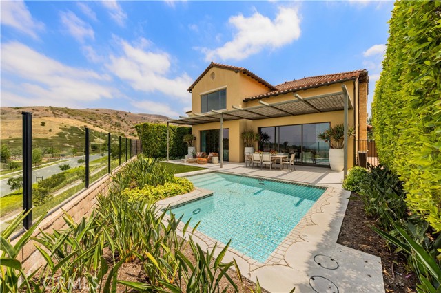 137 Prestigo, Irvine CA: https://media.crmls.org/medias/0c75bba3-515a-4966-9294-a793ad954f34.jpg