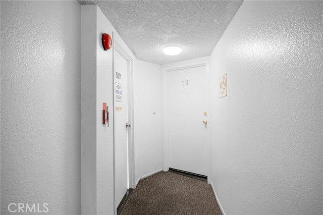 3105 Montrose Avenue # 10, La Crescenta, California 91214, 2 Bedrooms Bedrooms, ,2 BathroomsBathrooms,Residential Lease,For Rent,3105 Montrose Avenue # 10,CRGD25158692