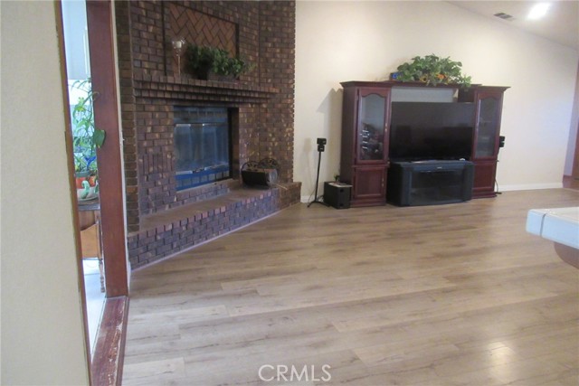 Detail Gallery Image 7 of 28 For 16035 Venango, Apple Valley,  CA 92307 - 3 Beds | 2 Baths