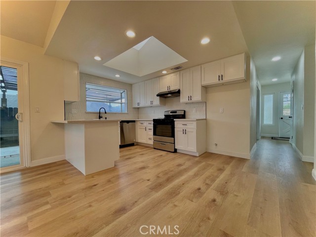 Detail Gallery Image 5 of 30 For 19042 Diplomat Ave, Corona,  CA 92881 - 3 Beds | 2 Baths