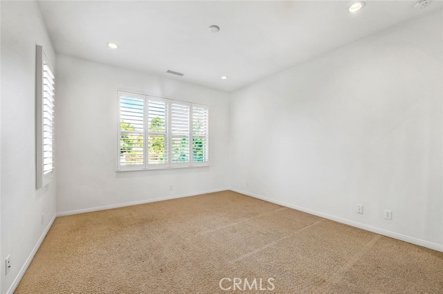 34 Somerton, Irvine CA: https://media.crmls.org/medias/0c774722-7797-49b5-b8ea-d773e85ef8b0.jpg
