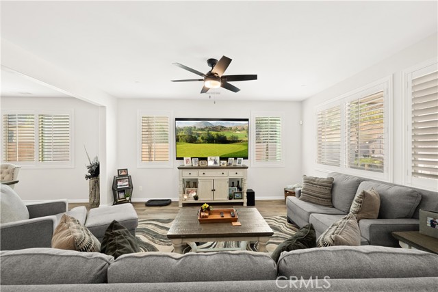 Detail Gallery Image 4 of 22 For 36380 Lantana Ct, Lake Elsinore,  CA 92532 - 4 Beds | 3 Baths