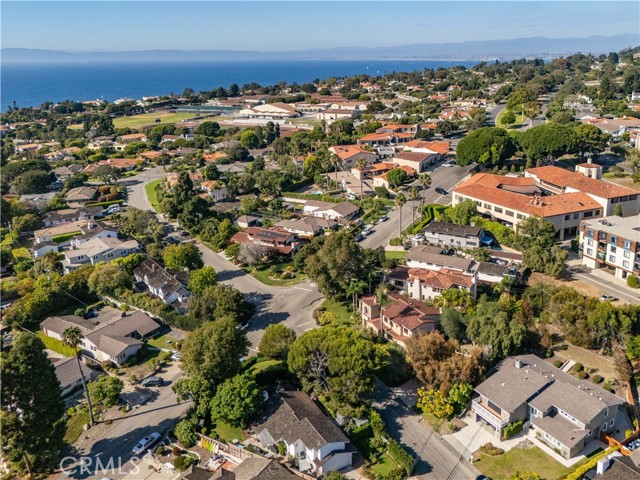 2300 Via Pacheco, Palos Verdes Estates CA: https://media.crmls.org/medias/0c777a74-c225-407b-97e4-0598e21bd179.jpg