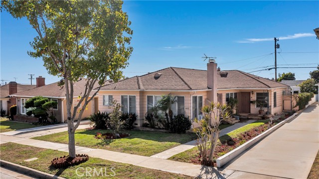 Detail Gallery Image 2 of 27 For 6001 S Fairfax Ave, Ladera Heights,  CA 90056 - 5 Beds | 4 Baths