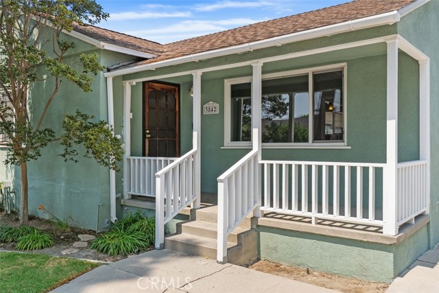 3842 Knoxville Avenue, Long Beach CA: https://media.crmls.org/medias/0c7a0d74-471d-42c5-b0e0-04bb89d291d5.jpg