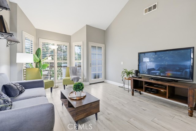 Detail Gallery Image 10 of 43 For 12655 Glendale #F,  Stanton,  CA 90680 - 2 Beds | 1/1 Baths