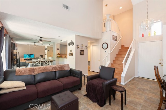 13208 Setting Sun Court, Chino Hills CA: https://media.crmls.org/medias/0c7af3f4-840c-4134-aa67-51b89f1a3a68.jpg