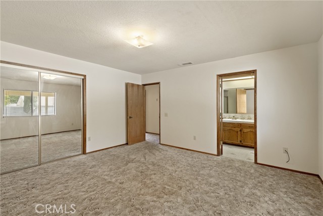 Image 21 of 51 For 26555 Lore Heights Court