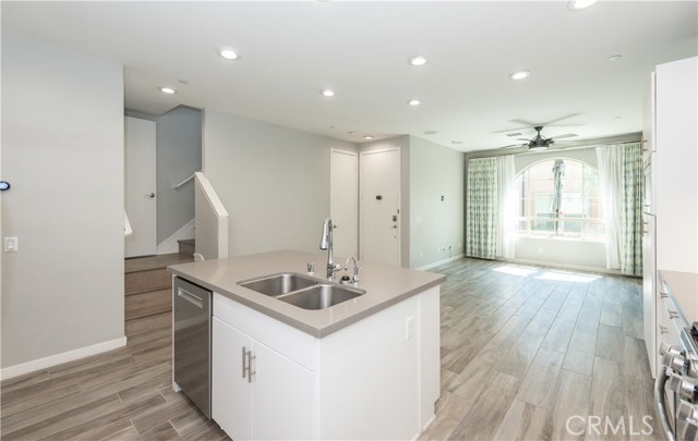 25 Savannah, Lake Forest CA: https://media.crmls.org/medias/0c7b4ef7-d7b4-4a92-b60f-d7a26bf155e1.jpg