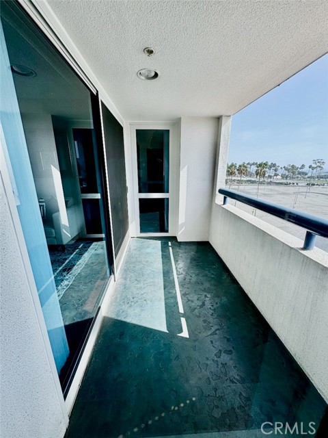 Detail Gallery Image 37 of 56 For 525 E Seaside Way #305,  Long Beach,  CA 90802 - 2 Beds | 1/1 Baths