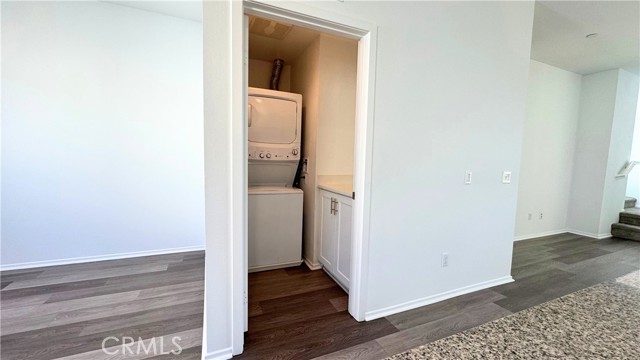 Detail Gallery Image 12 of 20 For 936 Savi Drive #104,  Corona,  CA 92878 - 3 Beds | 3/1 Baths
