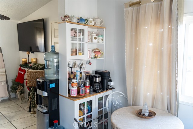 Detail Gallery Image 10 of 34 For 1410 E 6th St #30,  Corona,  CA 92879 - 3 Beds | 2 Baths