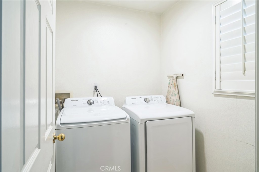 https://media.crmls.org/medias/0c7d810a-074f-4cbb-b5ad-4518d5866bd7.jpg?preset=X-Large