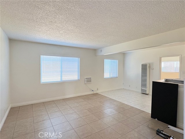 Detail Gallery Image 4 of 11 For 8641 Cerritos Ave #C,  Stanton,  CA 90680 - 1 Beds | 1 Baths