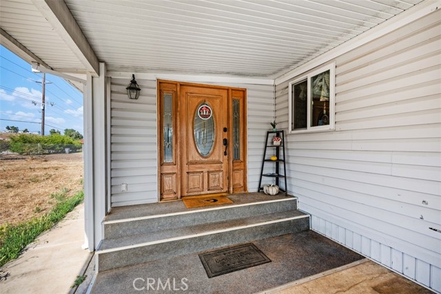 33075 Grand Avenue, Winchester CA: https://media.crmls.org/medias/0c7ee7d8-b2a4-4610-8d1d-6470cca0e1a3.jpg